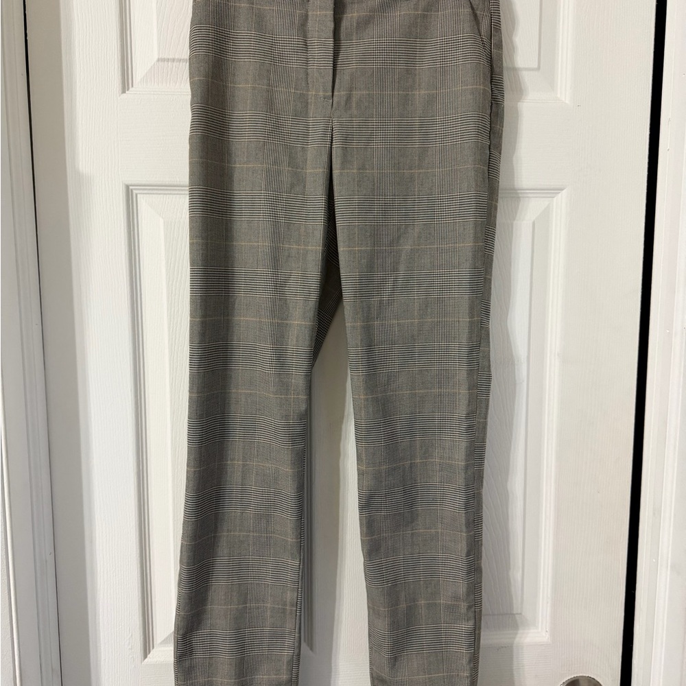 H&M women’s Gray Checkered Chinos